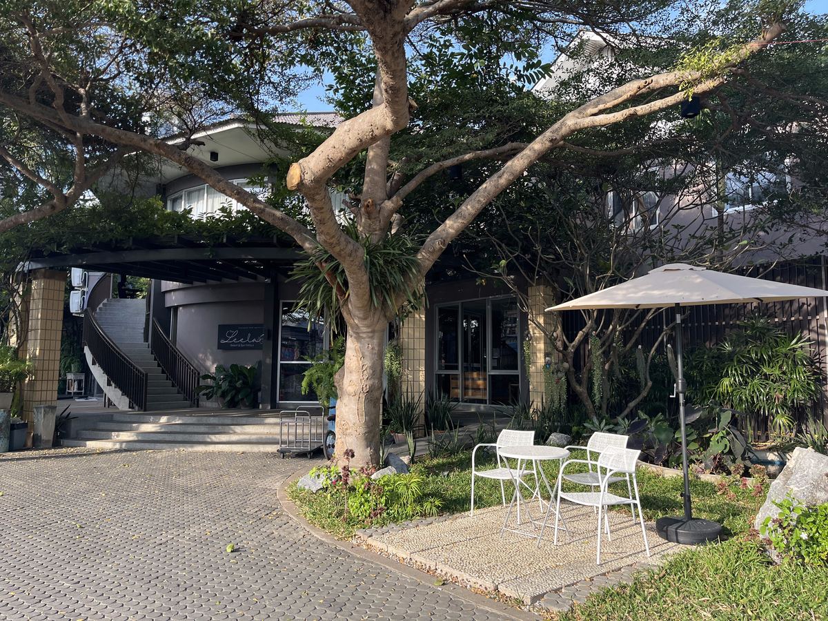 The Leela Resort & Spa Pattaya entrance and driveway